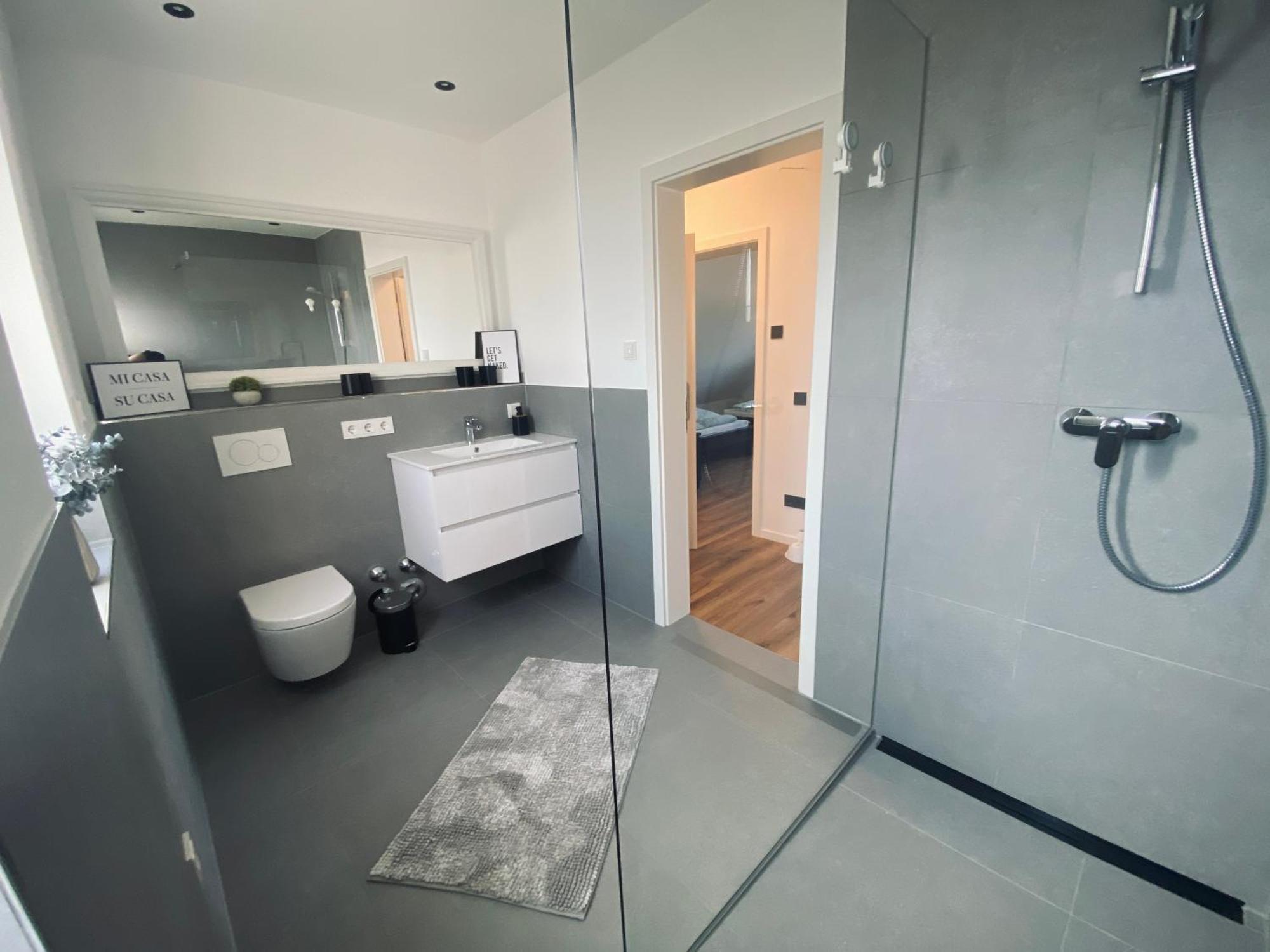 Montihaus Gaeste & Monteurzimmer * Dormagen